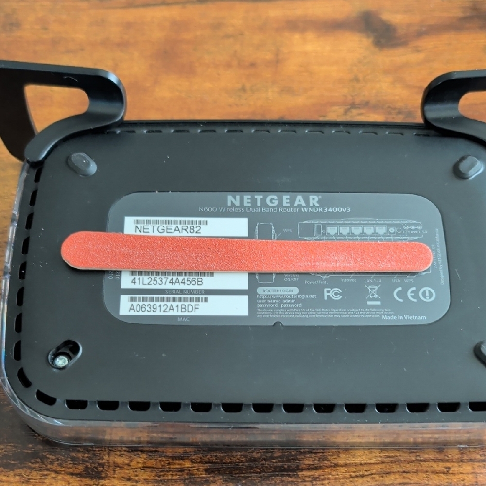 Netgear Black Router with Blue Highlight - Picture 5 of 7